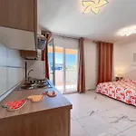 Vibrant In Centre Apartman
