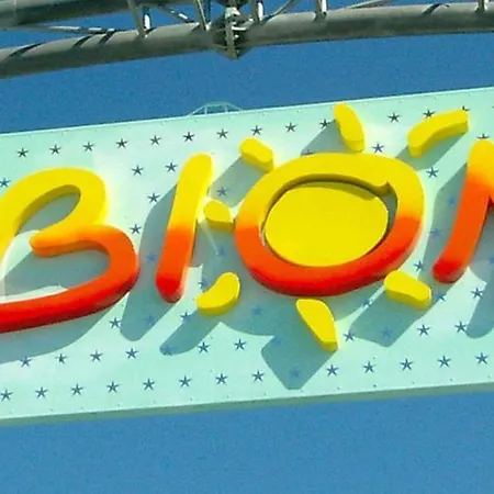 Vibrant In Centre Apartment Bibione