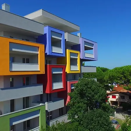 Apartament Vibrant In Centre Bibione
