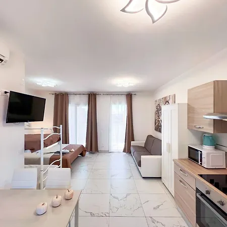 Apartment Vibrant In Center *