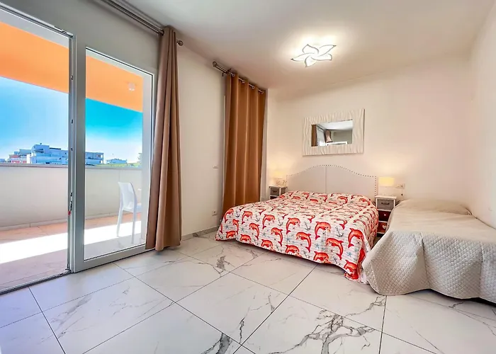 Vibrant In Centre * Bibione